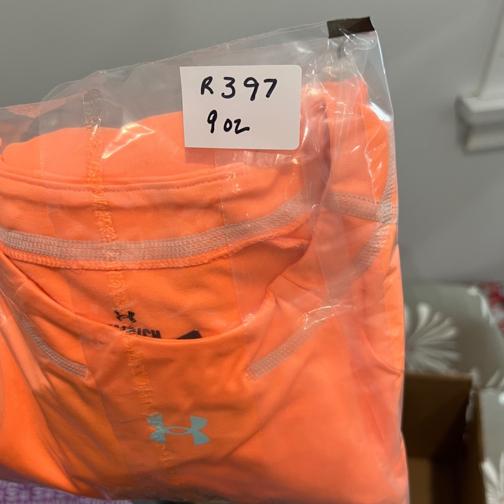 Under Armour Womens UA Train CW Crew Long Sleeve Shirt Orange 1373970 Small NWT - Picture 14 of 14